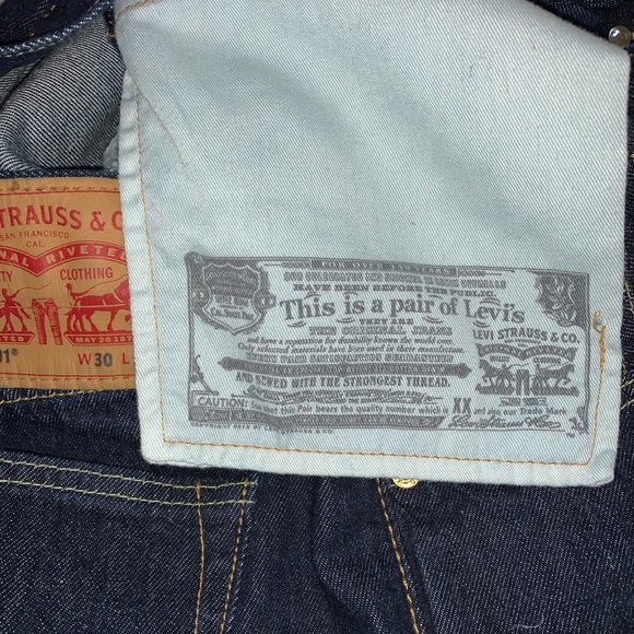 Original Levi Jean shorts NWOT - Picture 4 of 7